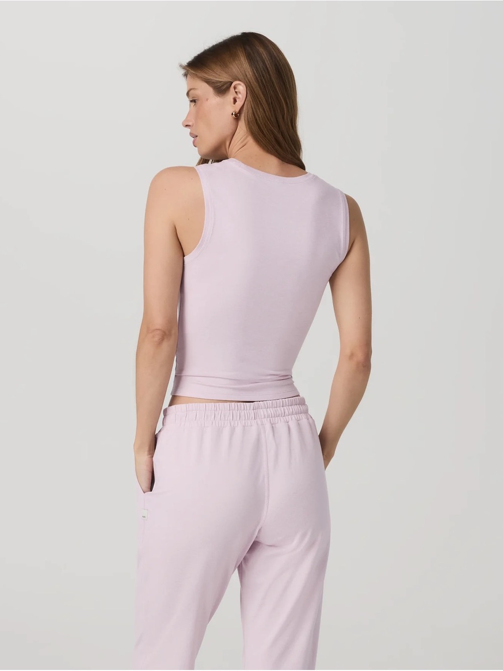 Vuori Lilac Breeze Heather Halo Essential Scoop Neck Tank Top Size Medium - Picture 2 of 5